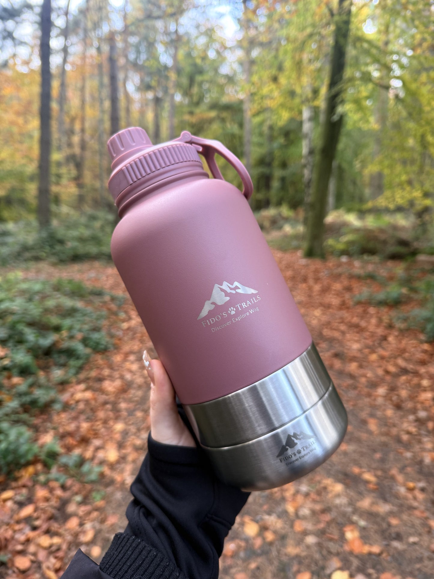 Fido's Trails 3-in-1 Water Bottle with Detachable Bowls – For Dogs & Owners, 1 Litre Rosewood